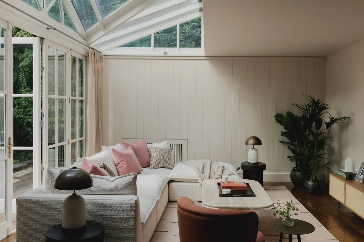 Color and Texture in a London Home 12 white-sun-room-lounge-skywindow-nordroom