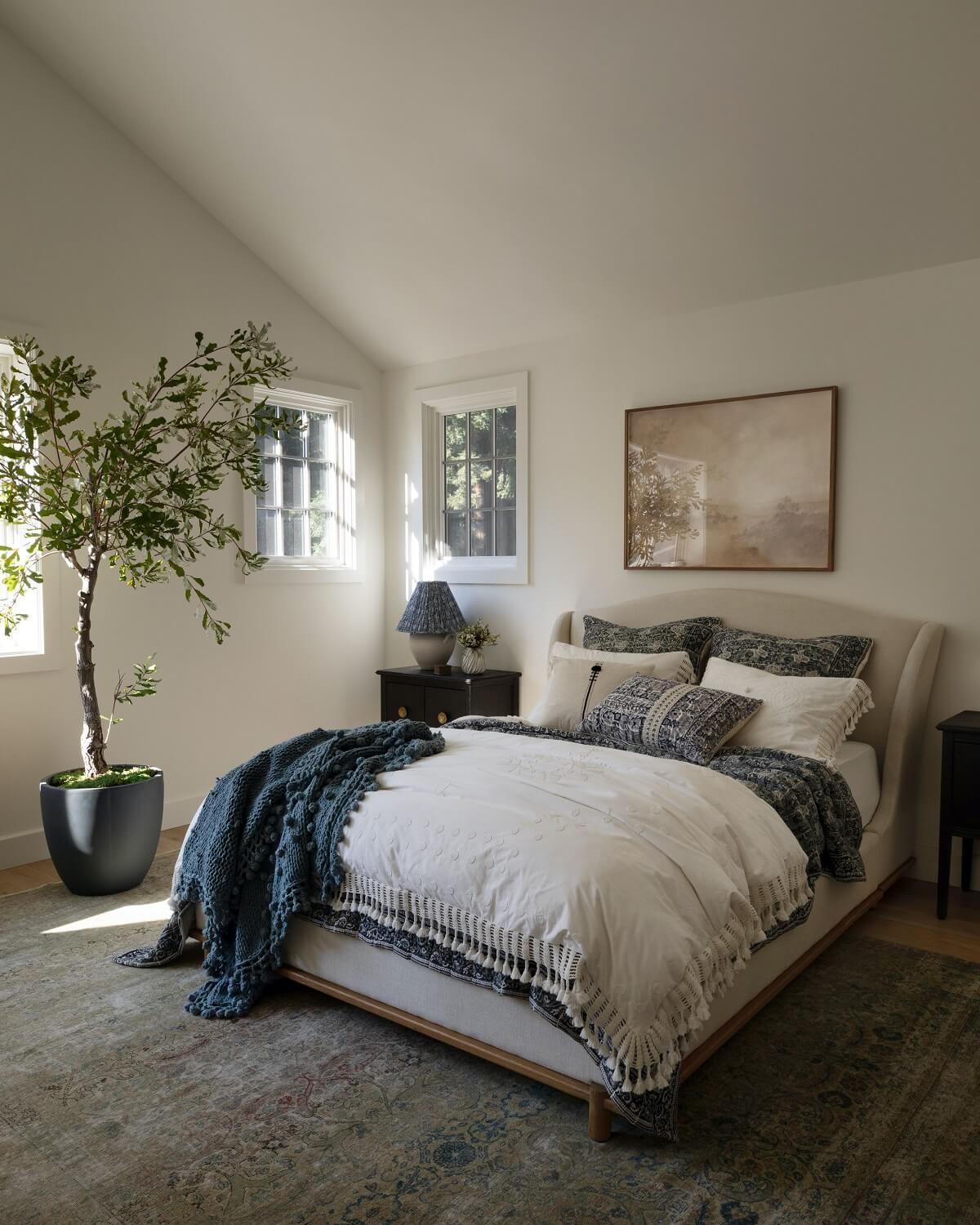 Simple Pleasures: Amber Lewis for Anthropologie (2022) 24 bedroom-amber-lewis-anthropologie-nordroom