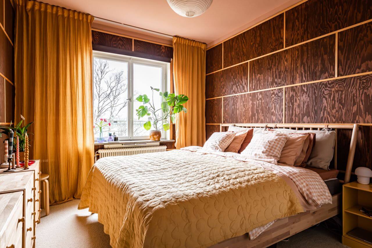 A Pink and Yellow Scandinavian Apartment 12 bedroom-pink-ceiling-wood-panelling-nordroom