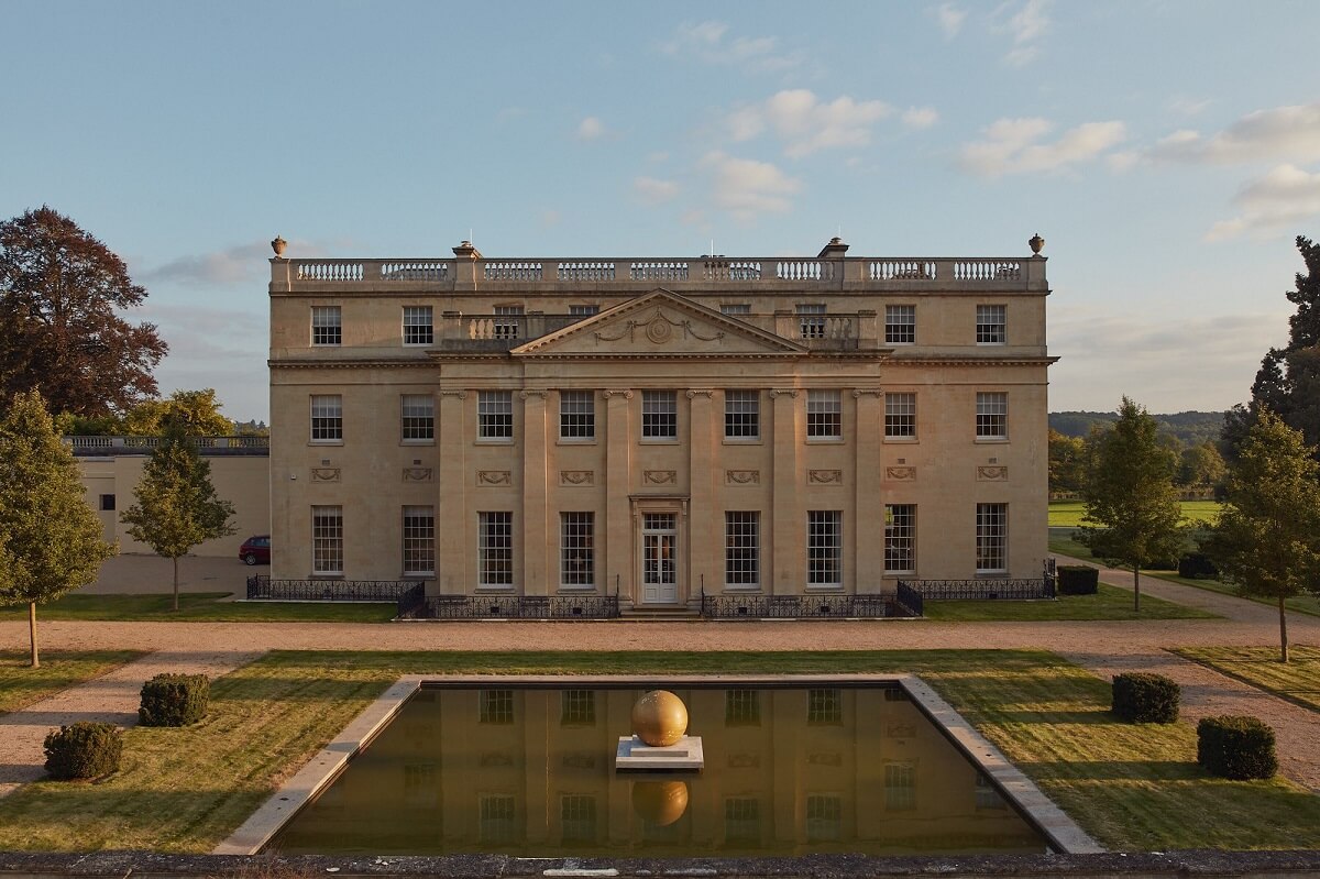 A Grand Georgian Manor House in England 26 benham-park-garden-nordroom
