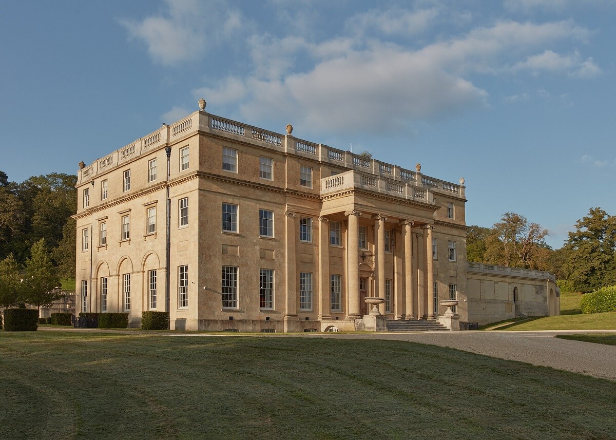 A Grand Georgian Manor House in England 28 benham-park-georgian-manor-house-nordroom