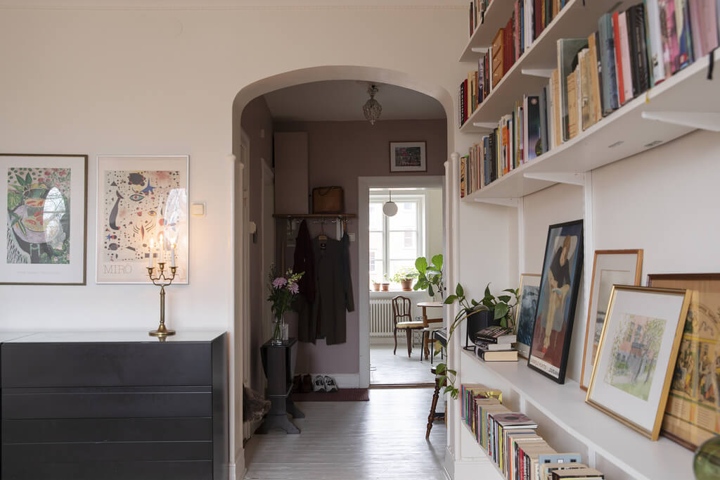 A Pink Studio Apartment with Bookshelves 6 bookshelves-pink-studio-apartment-nordroom