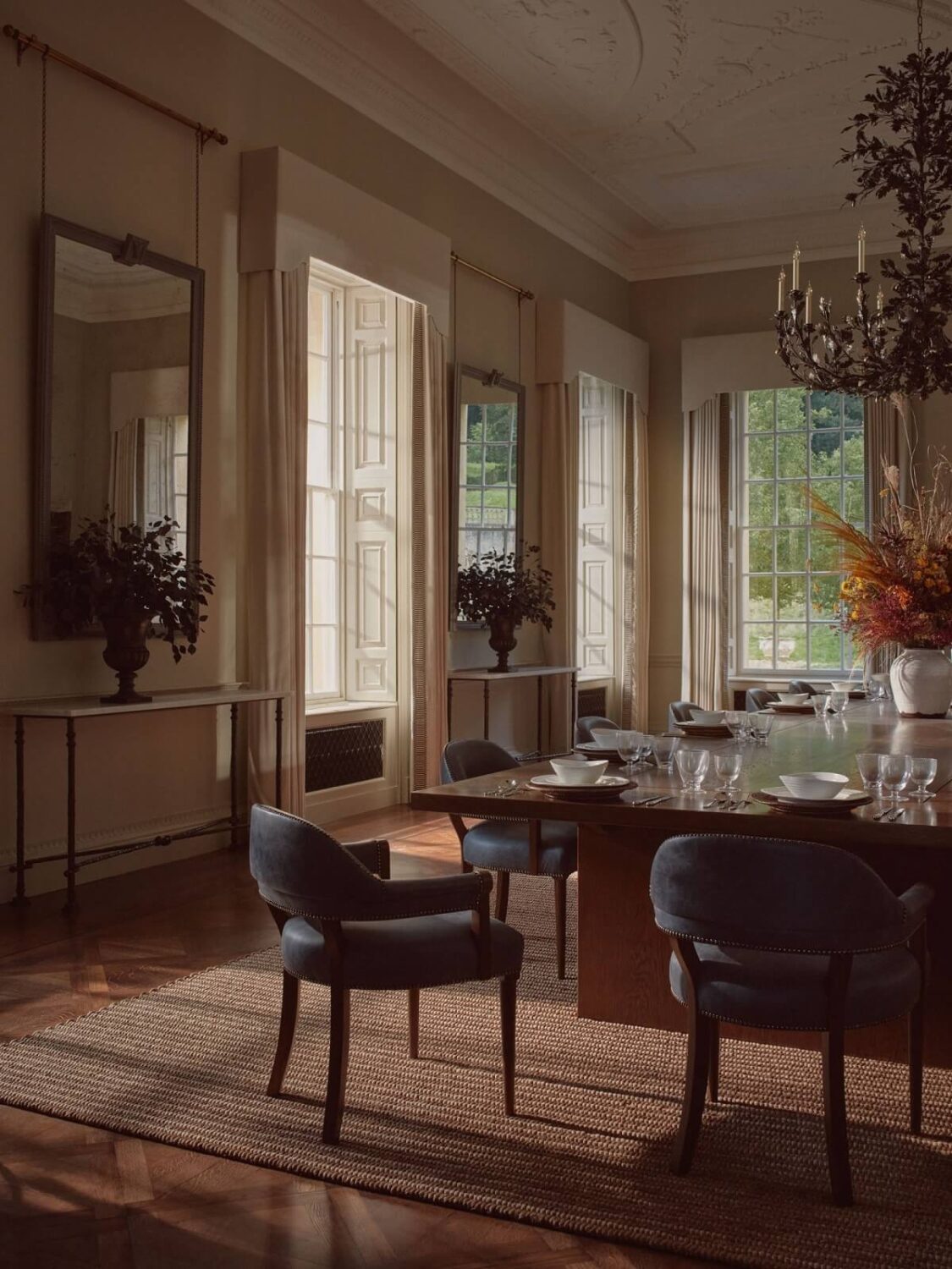 A Grand Georgian Manor House in England 8 dining-room-georgian-manor-house-england-nordroom