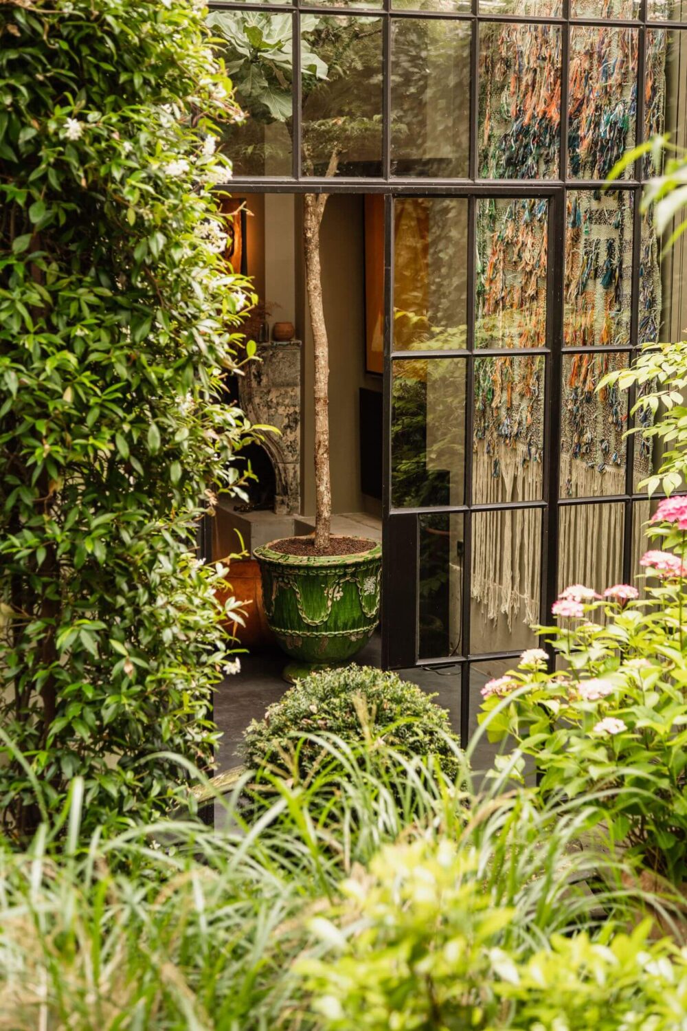 A Luxurious Townhouse in Amsterdam With Loft-Style Living Room 24 garden-townhouse-amsterdam-nordroom