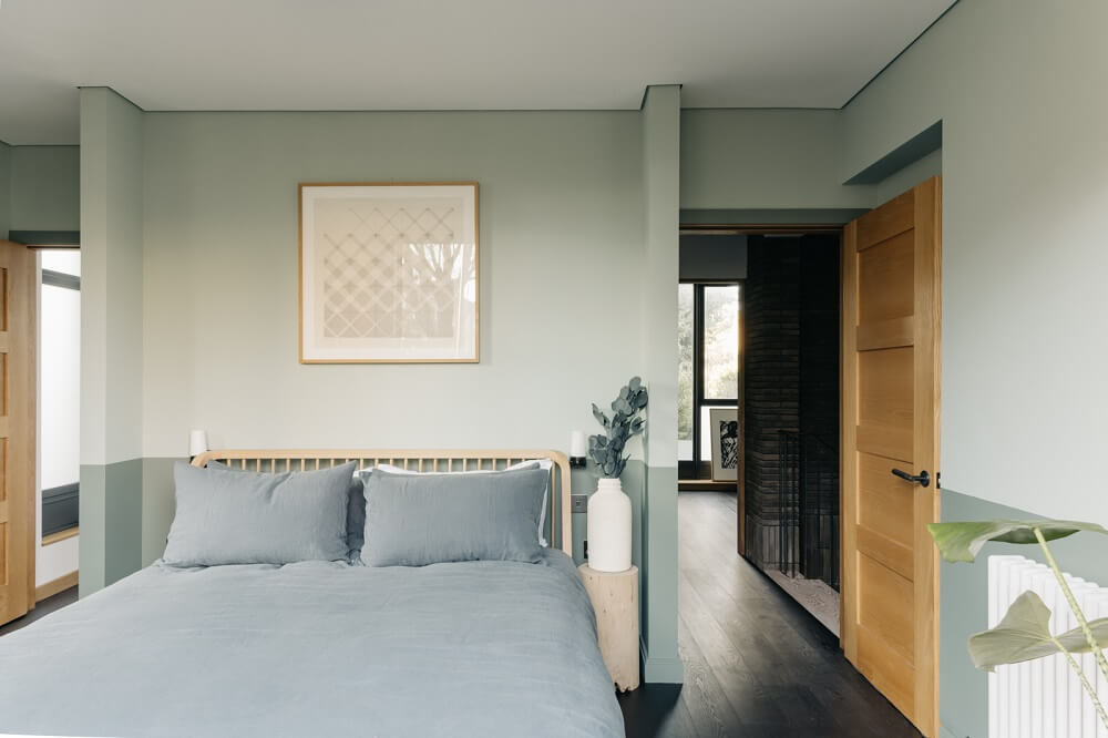 A Brick House in London Designed by Daniel Sanderson 16 green-master-bedroom-london-nordroom
