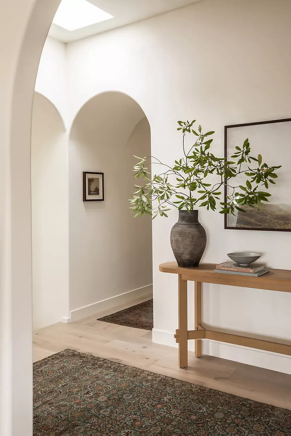 Simple Pleasures: Amber Lewis for Anthropologie (2022) 25 hallway-arched-doorway-amber-lewis-anthropologie-nordroom
