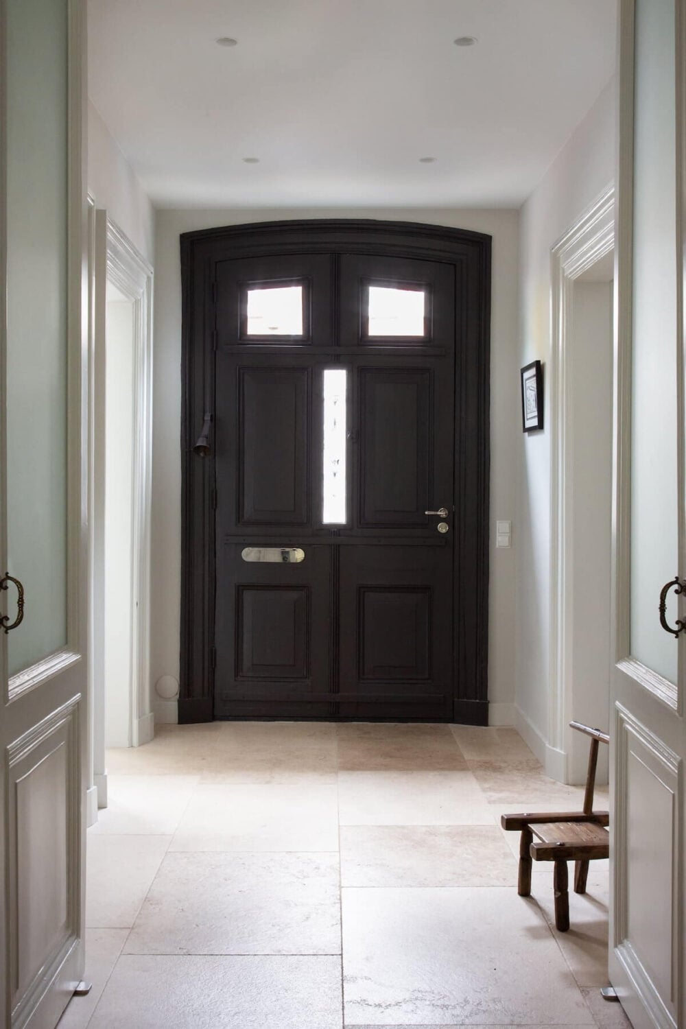 An Elegant Townhouse by Avenue Design Studio 28 hallway-flagstones-townhouse-netherlands-nordroom