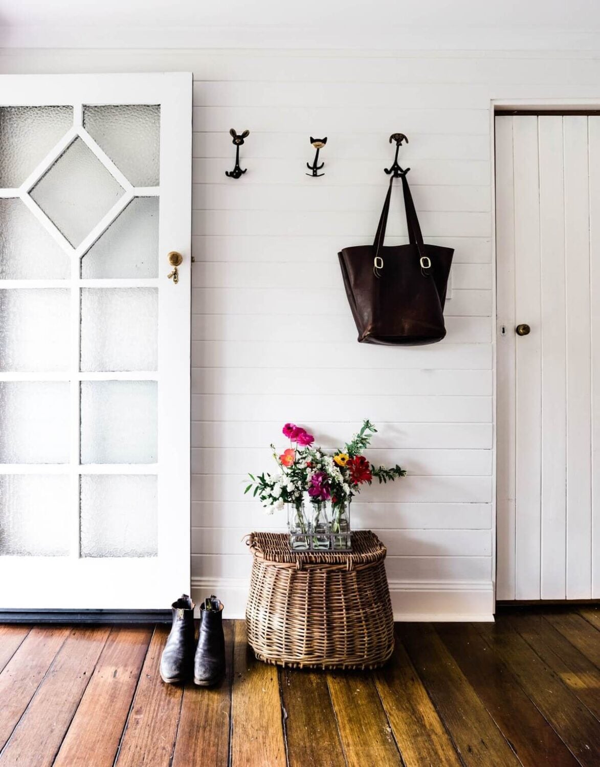 Norwood Roses: A Vintage Cottage in Australia 12 hallway-wooden-floor-airbnb-cottage-australia-nordroom
