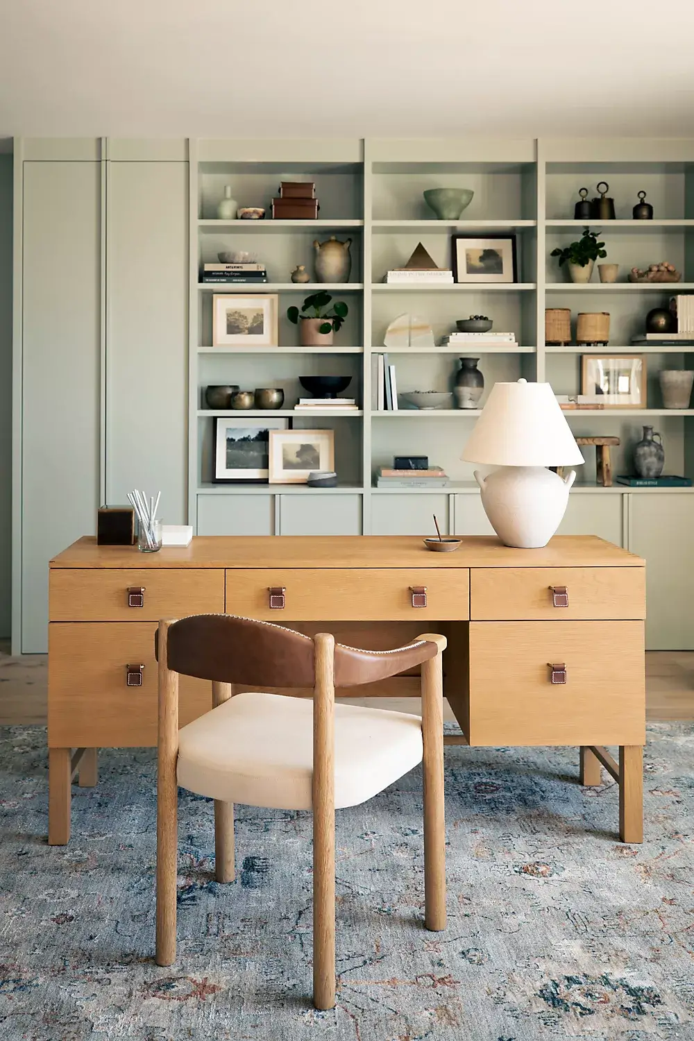 Simple Pleasures: Amber Lewis for Anthropologie (2022) 14 home-office-amber-lewis-anthropologie-nordroom