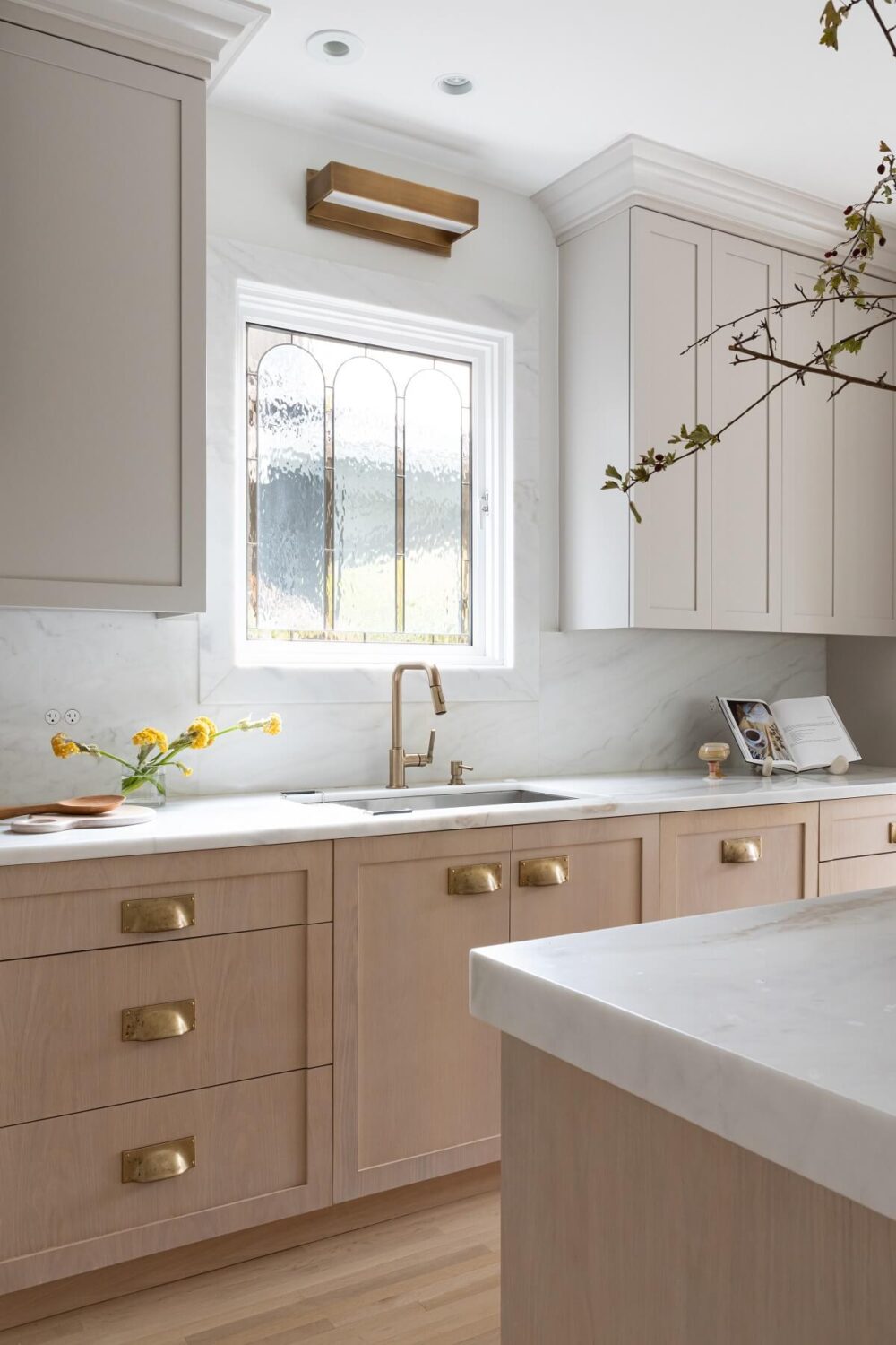 An Eclectic Elegant Home in Vancouver 16 kitchen-light-wood-cabinets-elegant-vancouver-home-gillian-segal-design-nordroom