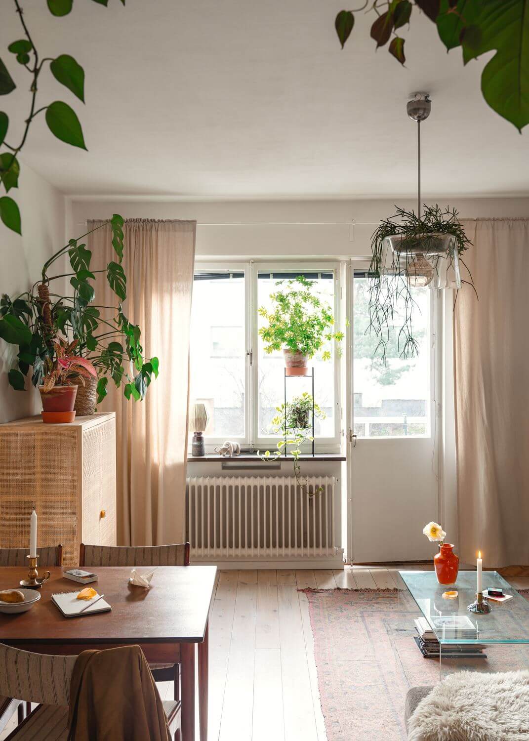 A Small Light Apartment with Plants 4 living-room-plants-nordroom