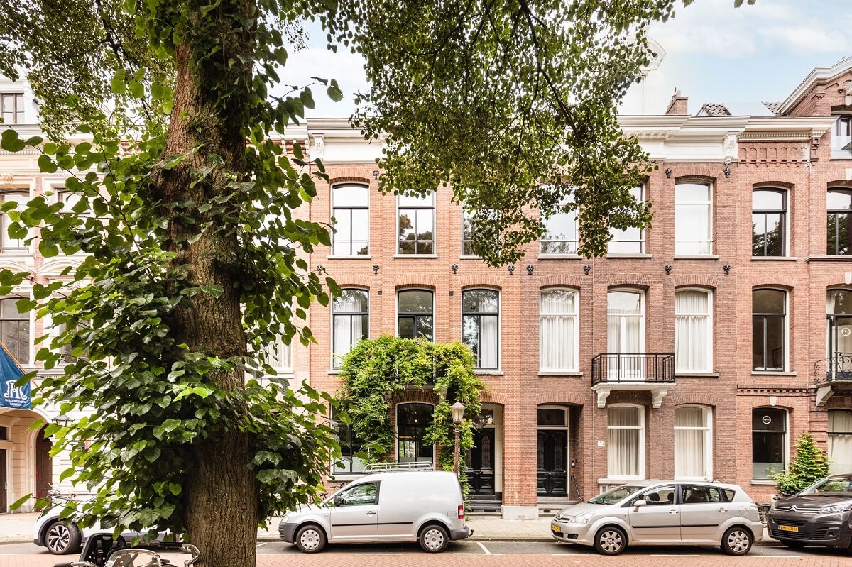 A Luxurious Townhouse in Amsterdam With Loft-Style Living Room 27 front-door-luxurious-townhouse-amsterdam-nordroom