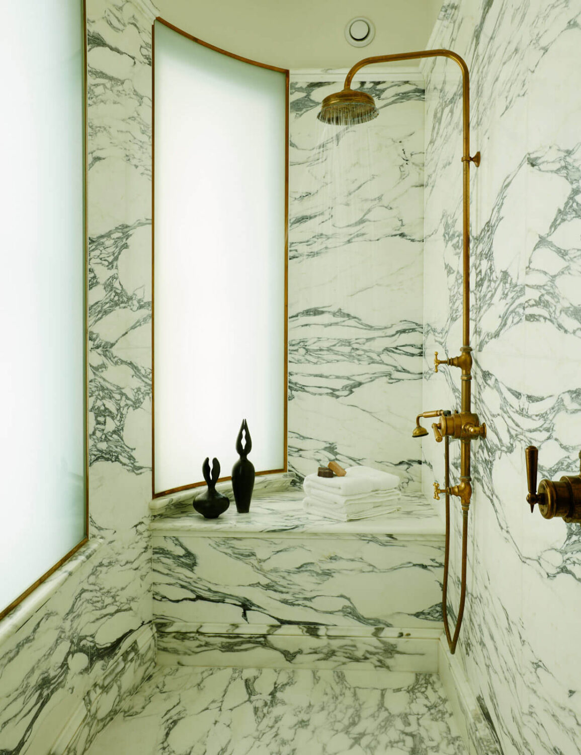 Color & Art in a Notting Hill House by Maddux Creative 11 marble-master-bathroom-notting-hill-nordroom
