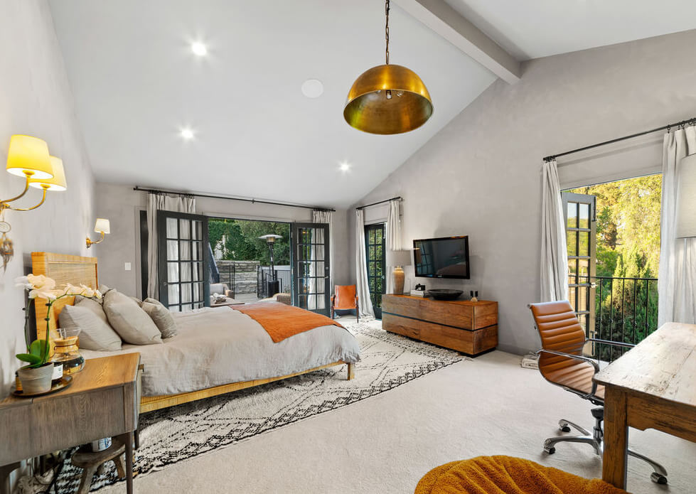 Actor Kevin McKidd Sells His Los Angeles Home 5 master-bedroom-kevin-mckidd-los-angeles-home-nordroom