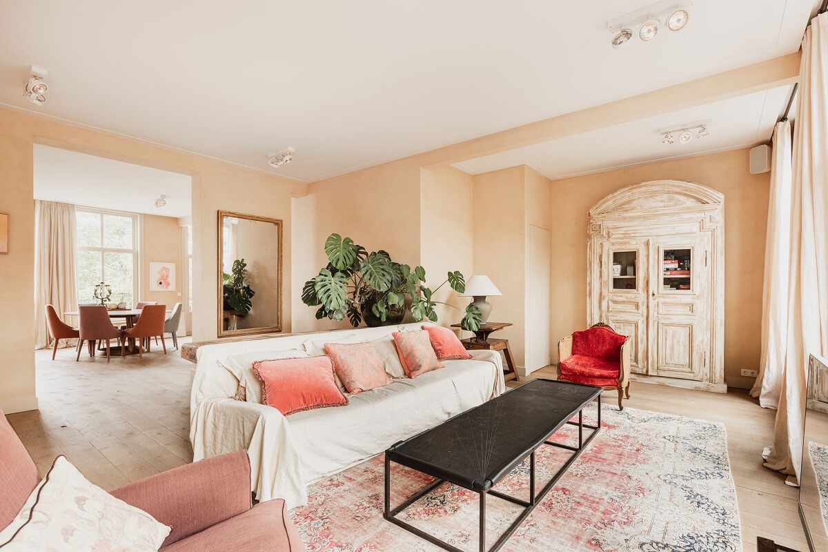 A Luxurious Townhouse in Amsterdam With Loft-Style Living Room 17 neutral-guest-suite-townhouse-amsterdam-nordroom