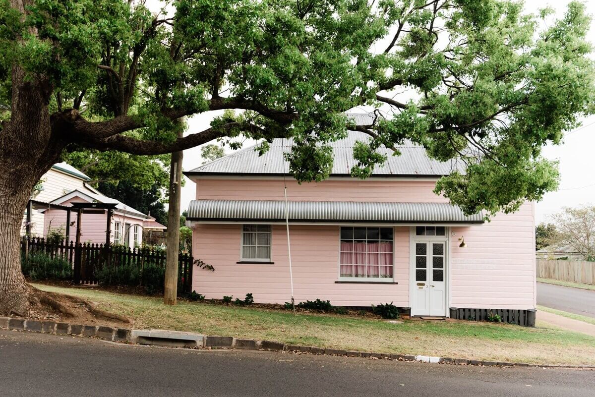 Norwood Roses: A Vintage Cottage in Australia 21 norwood-roses-pink-cottage-airbnb-australia-nordroom