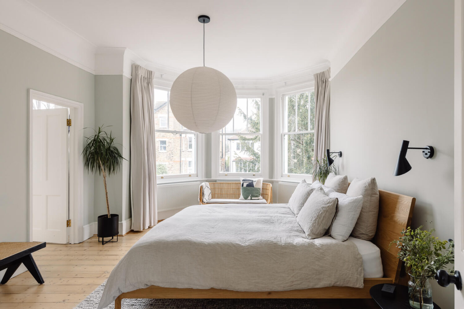 Oh Wonder’s Anthony and Josephine Sell Their Modern London Home 13 oh-wonder-london-home-master-bedroom-nordroom