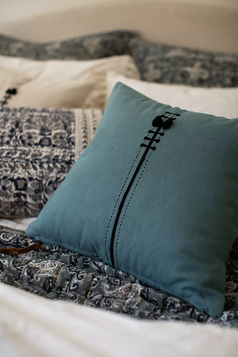 Simple Pleasures: Amber Lewis for Anthropologie (2022) 19 pillow-amber-lewis-anthropologie-nordroom
