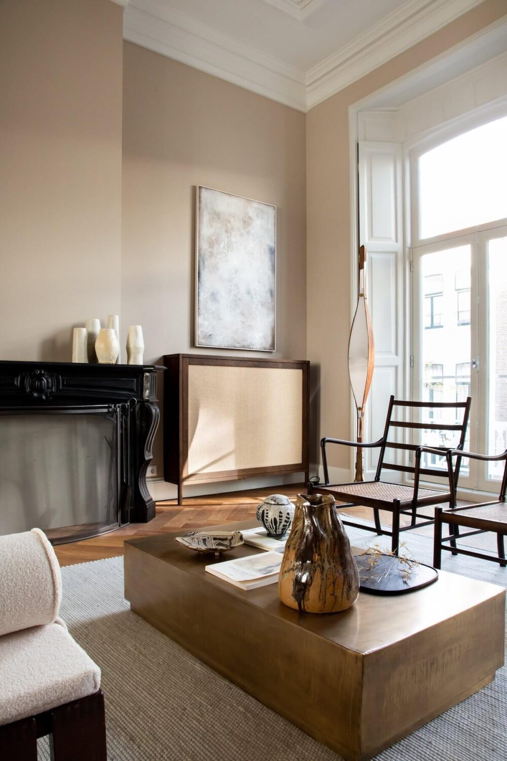 An Elegant Townhouse by Avenue Design Studio 16 sitting-room-coffee-table-nordroom