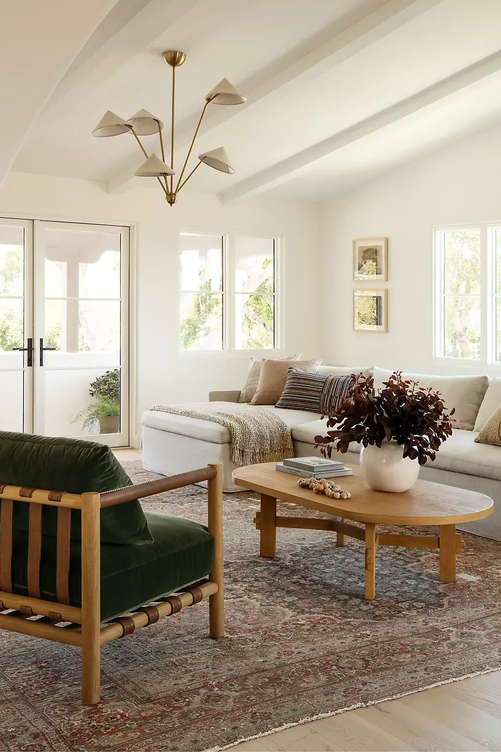 Simple Pleasures: Amber Lewis for Anthropologie (2022) 16 sitting-room-large-rug-amber-lewis-anthropologie-nordroom