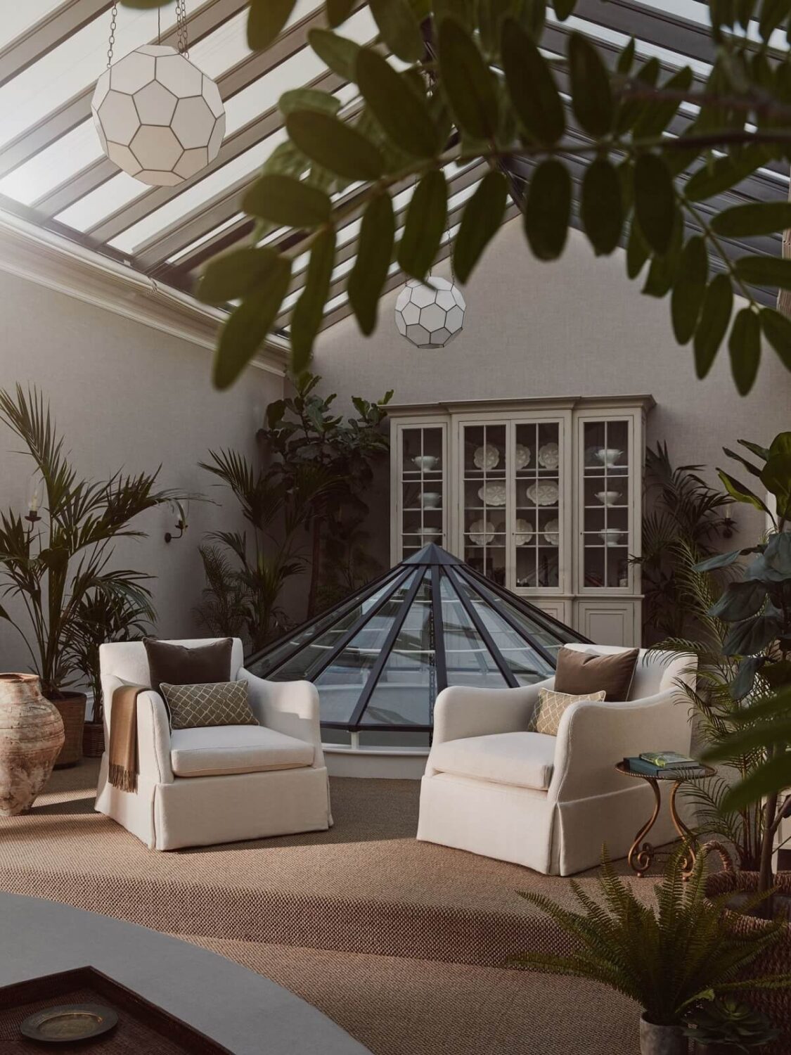 A Grand Georgian Manor House in England 16 sitting-room-skylight-plants-nordroom