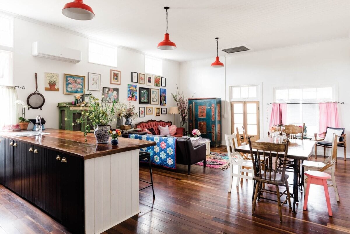 Norwood Roses: A Vintage Cottage in Australia 3 vintage-living-room-airbnb-cottage-australia-nordroom
