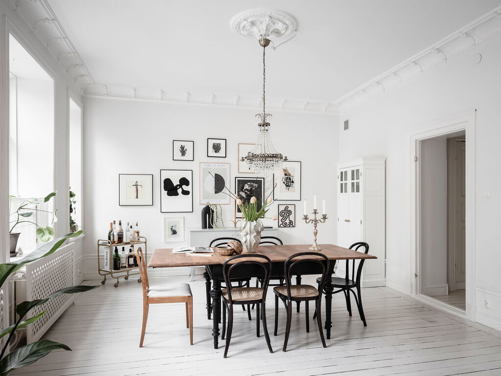 A White Nordic Apartment 8 white-dining-room-gallery-wall-nordic-home-nordroom