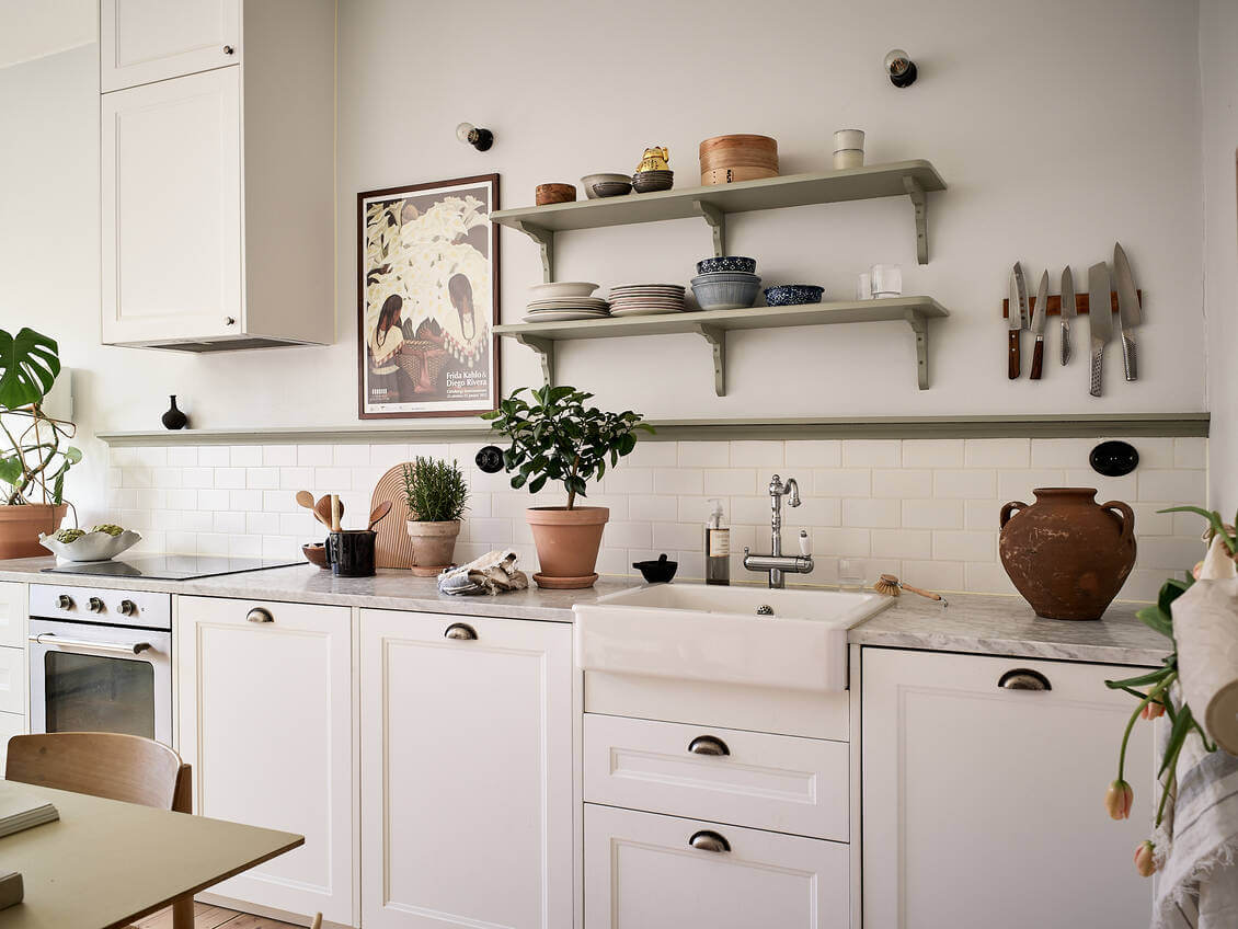 A Light Scandinavian Maisonette 12 white-kitchen-open-shelves-scandinavian-apartment-nordroom