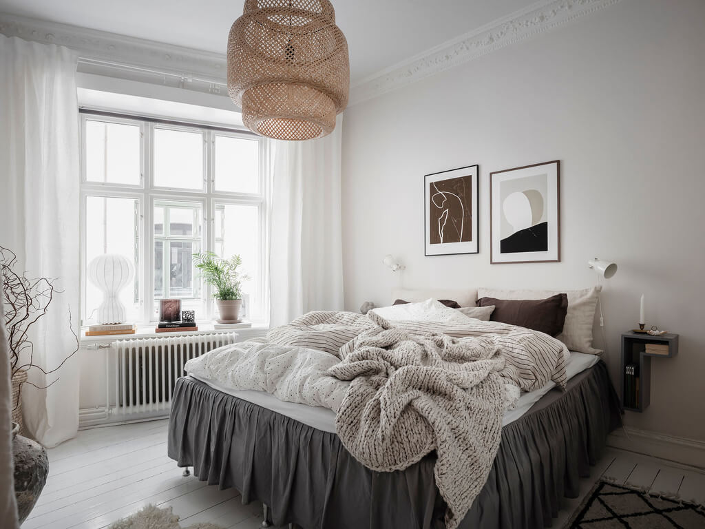 A White Nordic Apartment 13 white-scandinavian-bedroom-nordroom