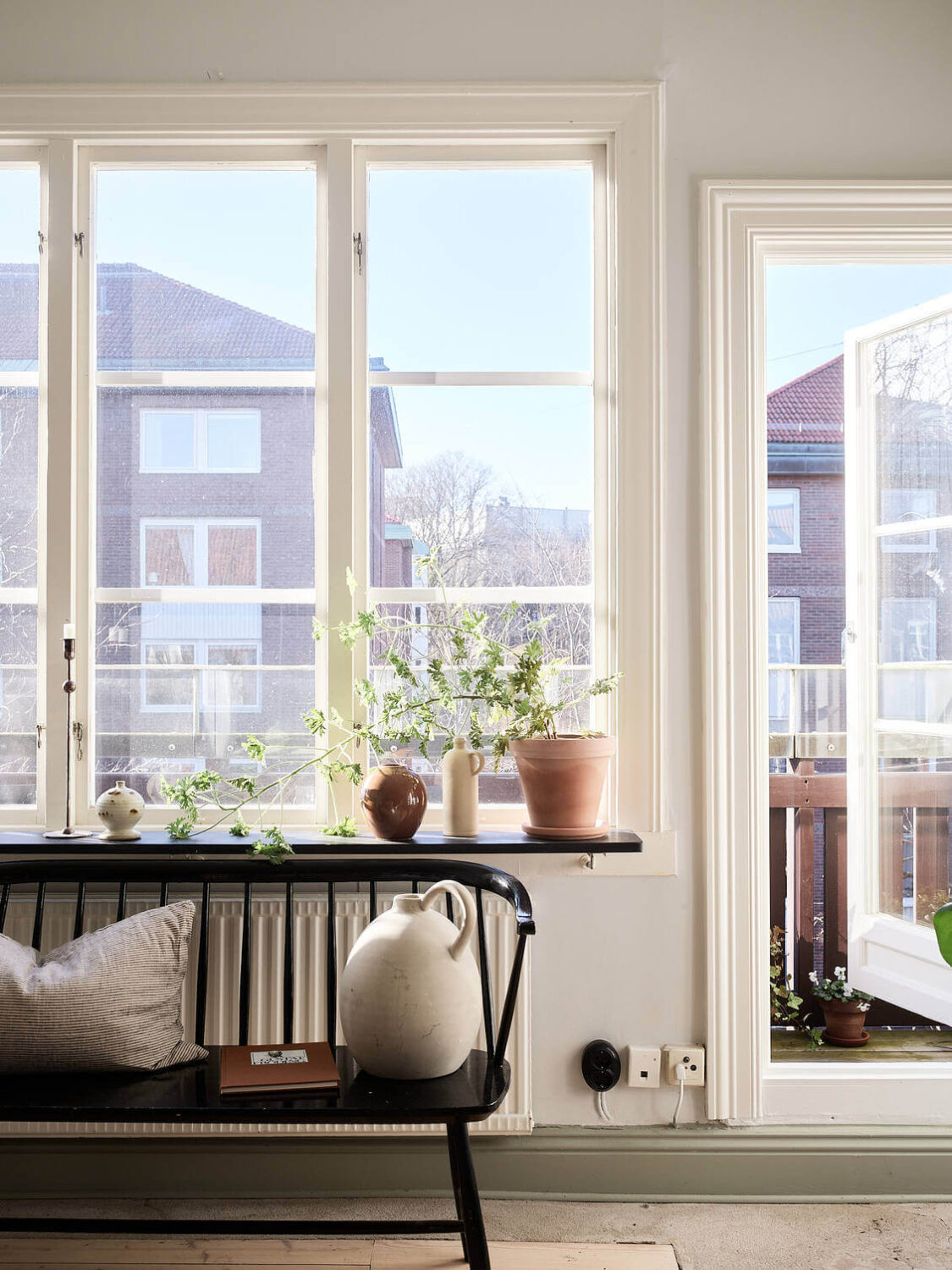 A Light Scandinavian Maisonette 17 window-bench-kitchen-scandinavian-design-nordroom