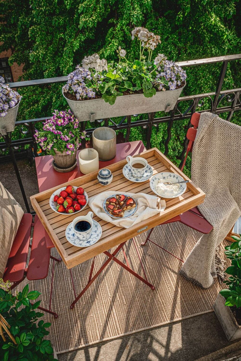 A Lovely Natural Apartment in Sweden 15 balcony-swedish-home-nordroom