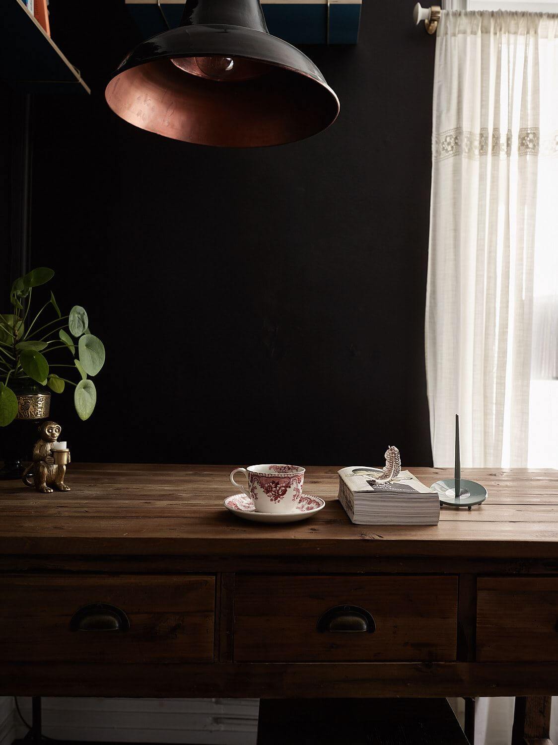 A Black Vintage Studio Apartment 9 black-studio-apartment-vintage-design-nordroom