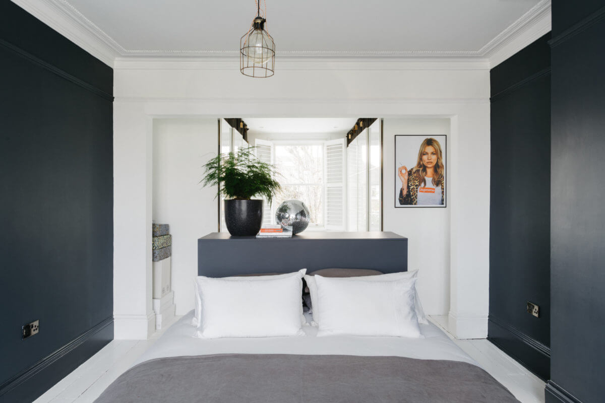 A Black and White Victorian House in London 25 black-white-bedroom-walk-in-closet-nordroom