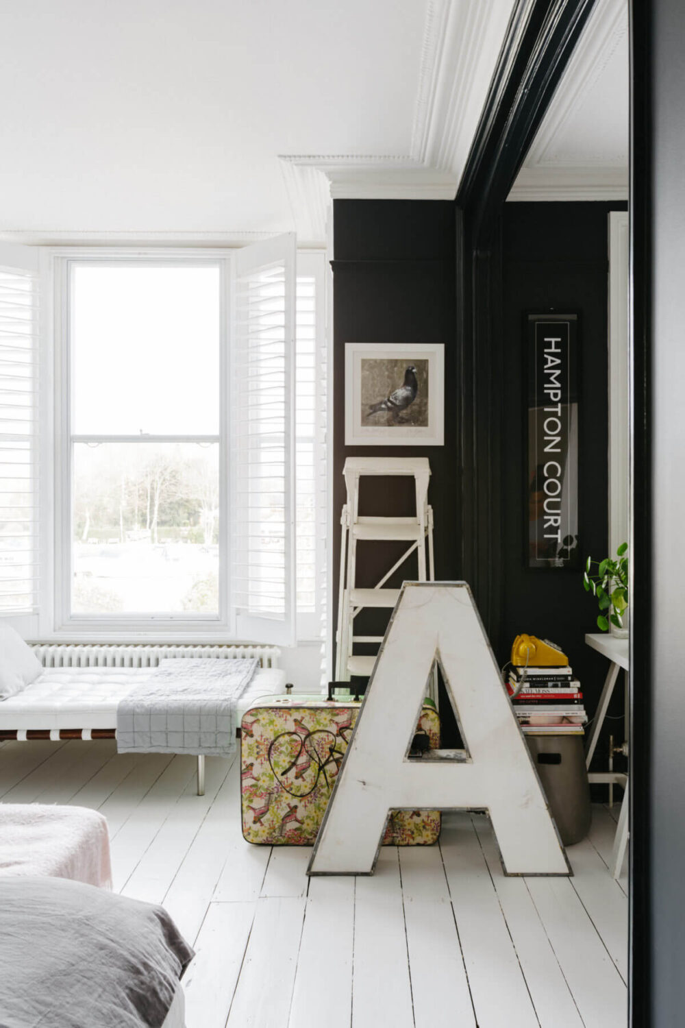 A Black and White Victorian House in London 24 black-white-master-bedroom-victorian-house-london-nordroom