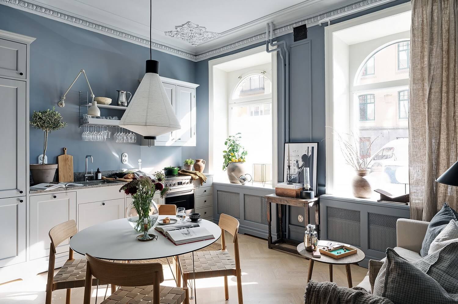 A Luxurious Blue and Gray Studio Apartment 17 blue-luxurious-studio-apartment-nordroom