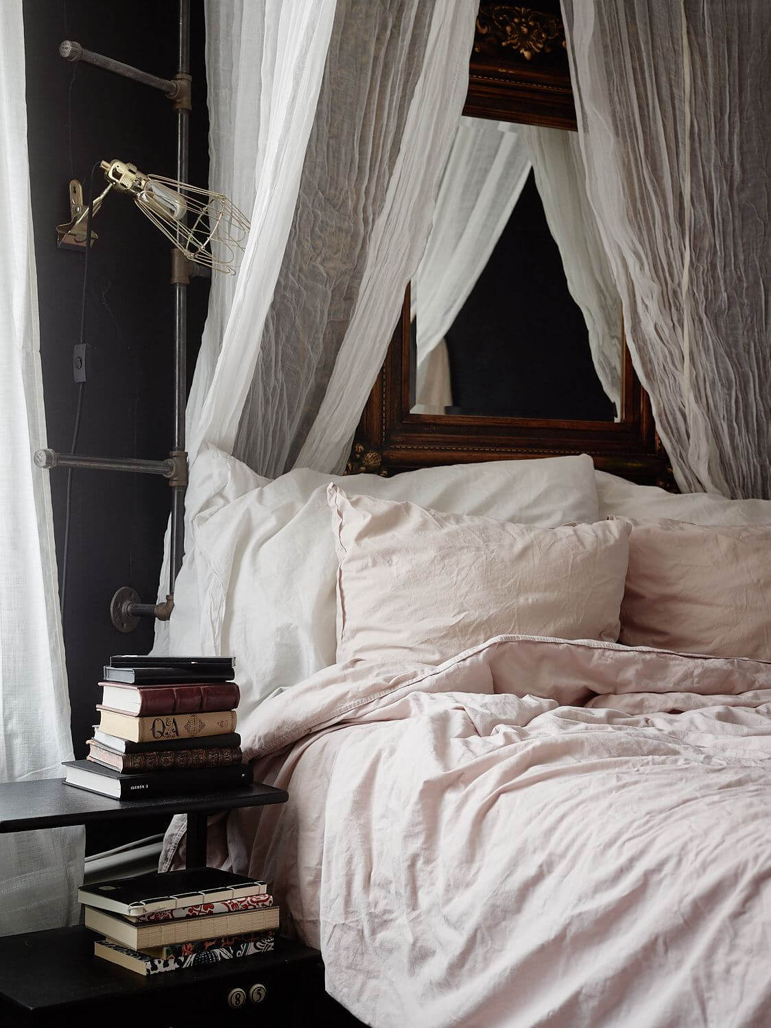 A Black Vintage Studio Apartment 2 canopy-bed-black-gothic-studio-apartment-nordroom