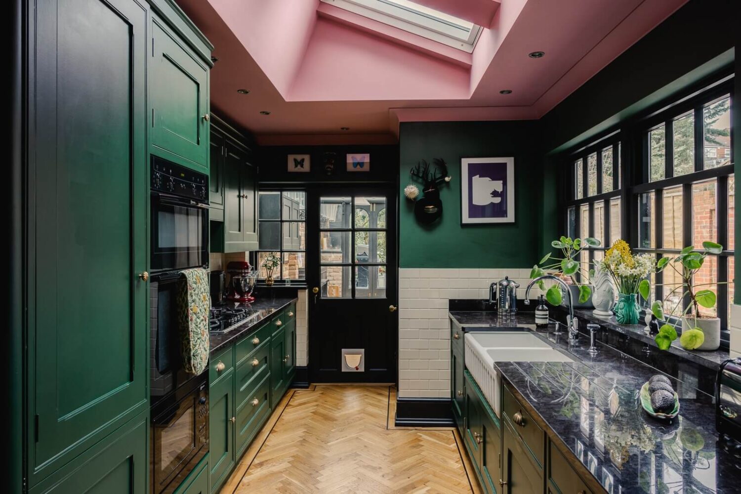 A Green Kitchen with Pink Ceiling in a Colorful London Home 2 green-kitchen-pink-ceiling-edwardian-home-nordroom