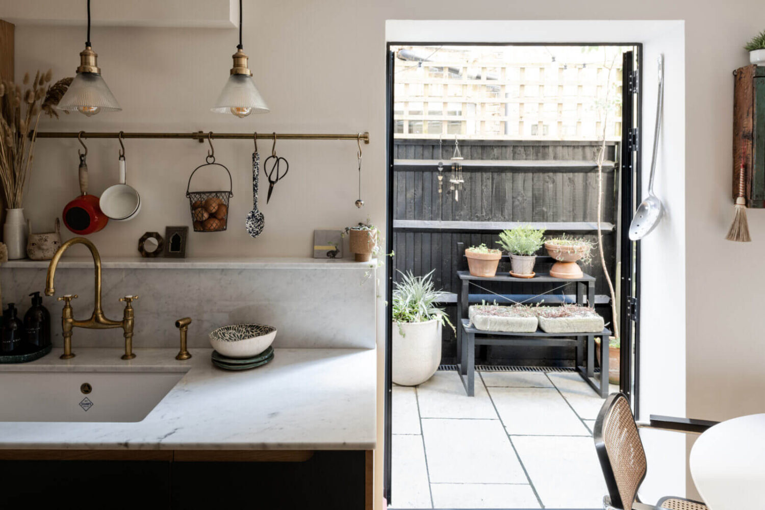 A Cozy Flat in London with Navy Blue Living Room 10 kitchen-marble-worktop-nordroom