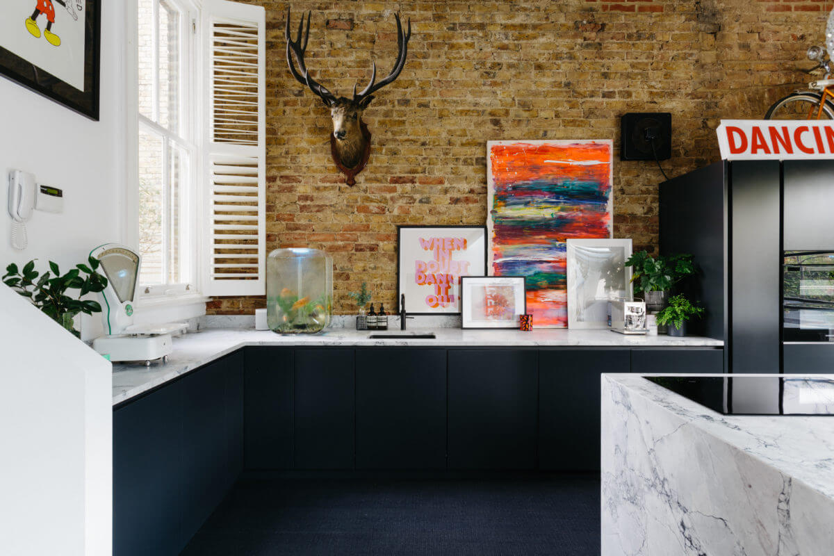 A Black and White Victorian House in London 2 modern-black-white-kitchen-brick-wall-victorian-house-london-nordroom