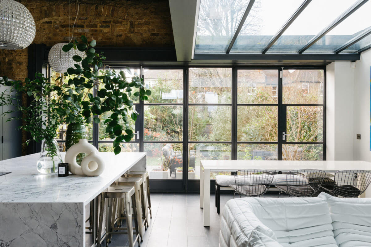 A Black and White Victorian House in London 4 modern-black-white-kitchen-dining-room-skylight-nordroom