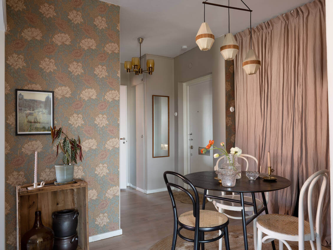 A Warm Neutral Colored Nordic Home 13 scandinavian-living-room-william-morris-wallpaper-nordroom