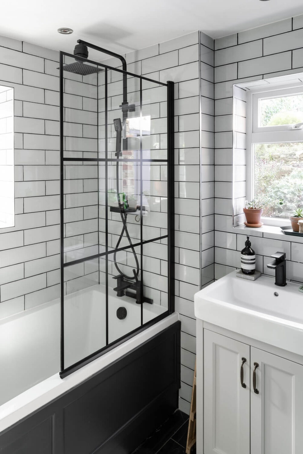 A Cozy Flat in London with Navy Blue Living Room 16 small-black-white-bathroom-london-nordroom