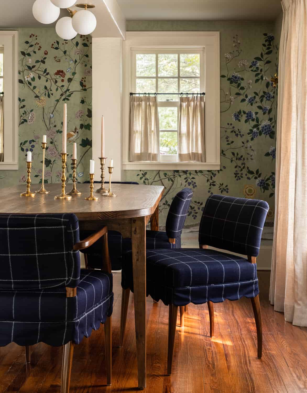 Patterns and Historic Charm in a Bedford Home 9 Heidi-Caillier-Design-Hudson-Valley-house-dining-room-old-beams-degournay-wallpaper-scallop-dining-chairs-Nordroom