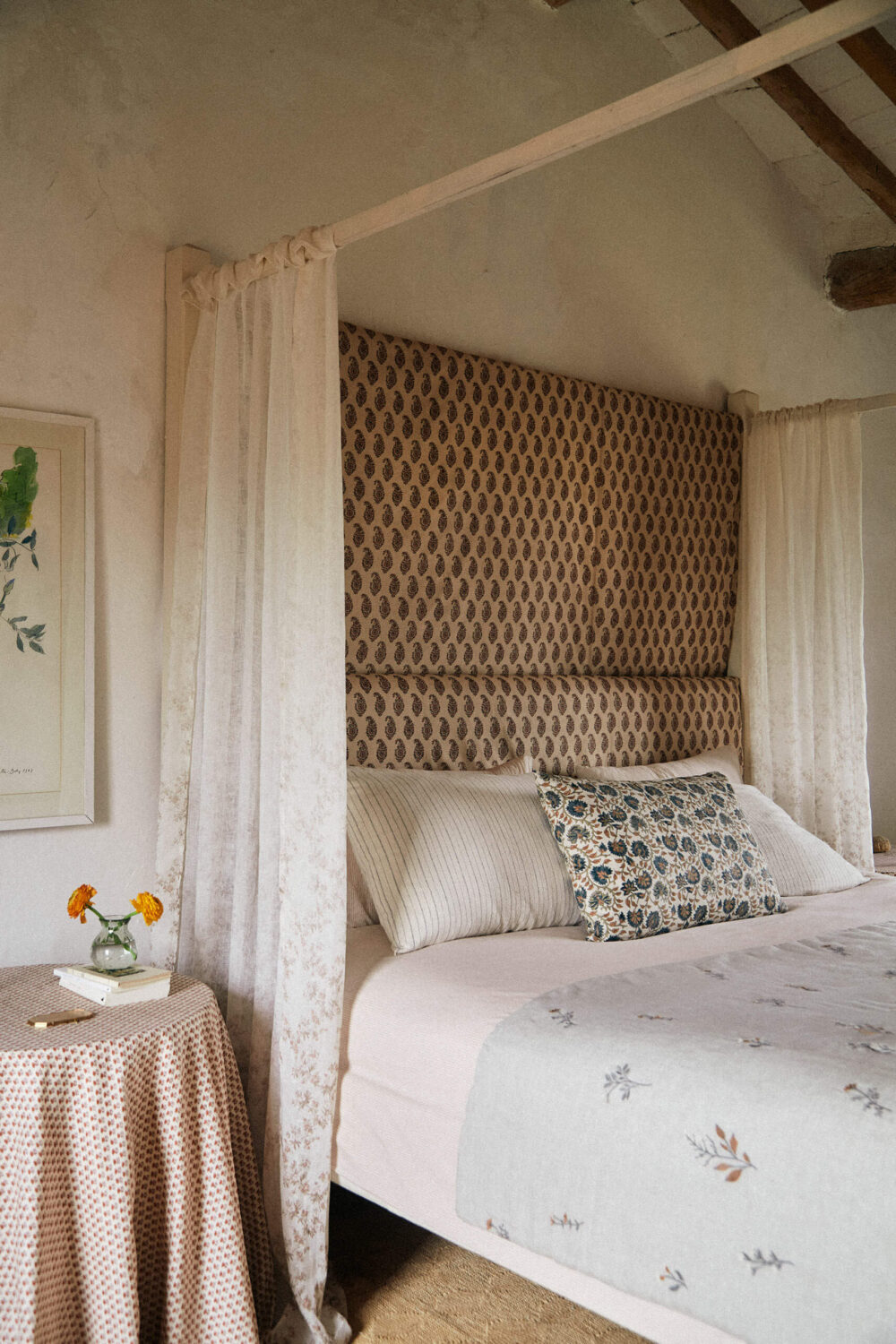 A Tuscan Villa by Zara Home 14 bedroom-mediterranean-villa-canopy-bed-nordroom