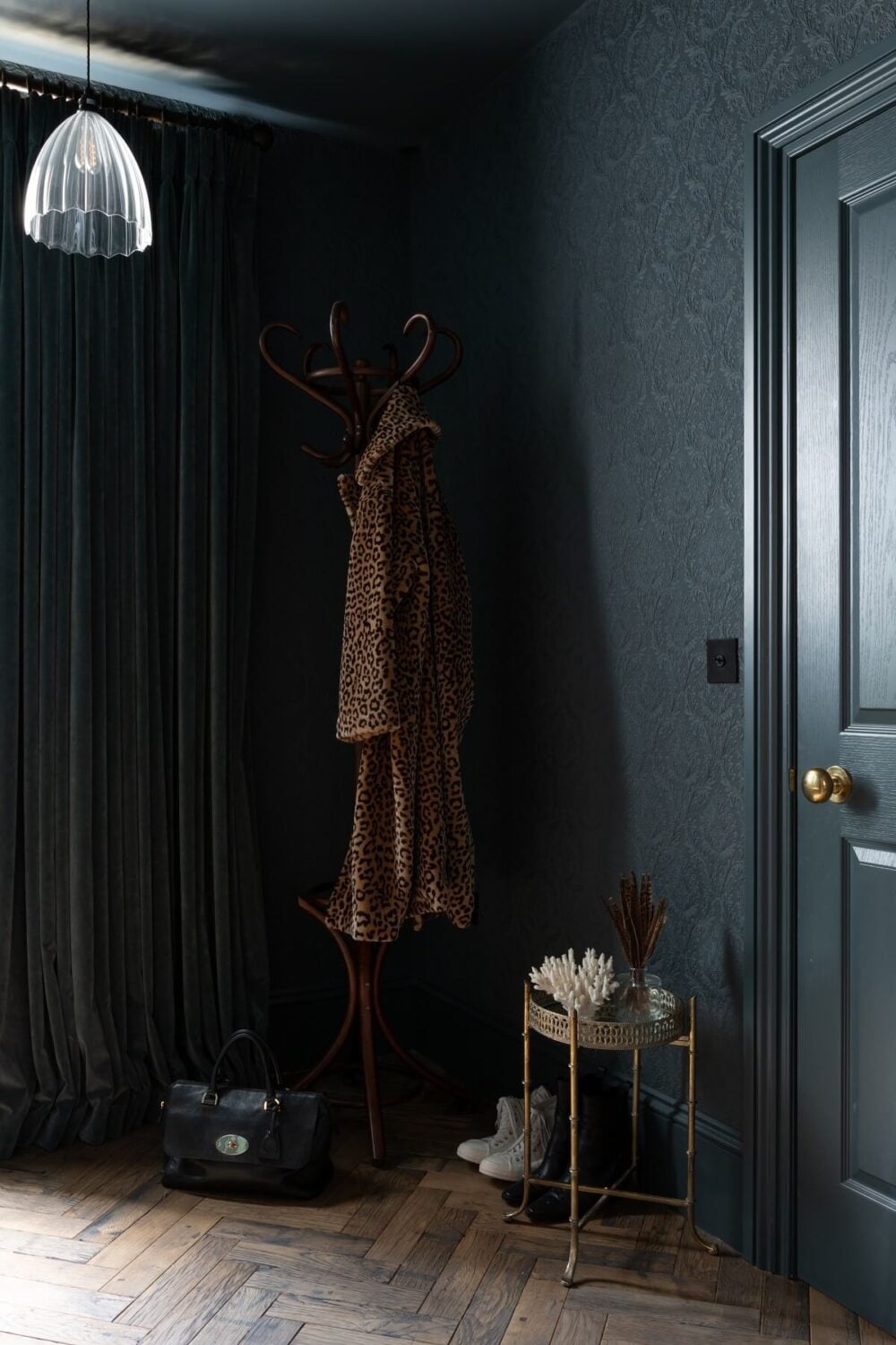 Contrasting Styles in a Victorian Home in London 10 dark-blue-hallway-victorian-home-london-frank-and-faber-nordroom