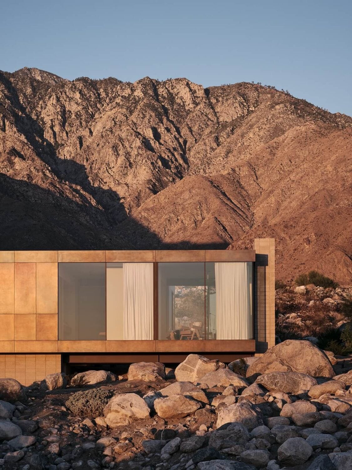 A Modern Architectural Home in Palm Springs 32 exterior-modern-architectural-home-palm-springs-nordroom