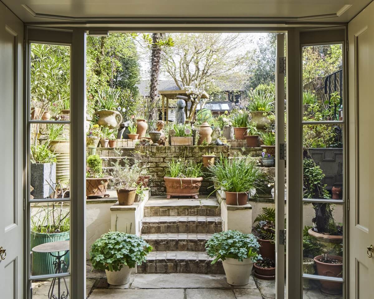 An Eclectic Art-Filled Townhouse in London 22 garden-eclectic-london-home-nordroom