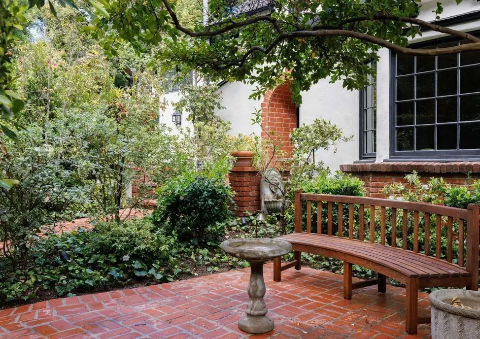 A Beautiful Tudor House in Los Feliz 39 garden-seating-los-feliz-tudor-house-nordroom