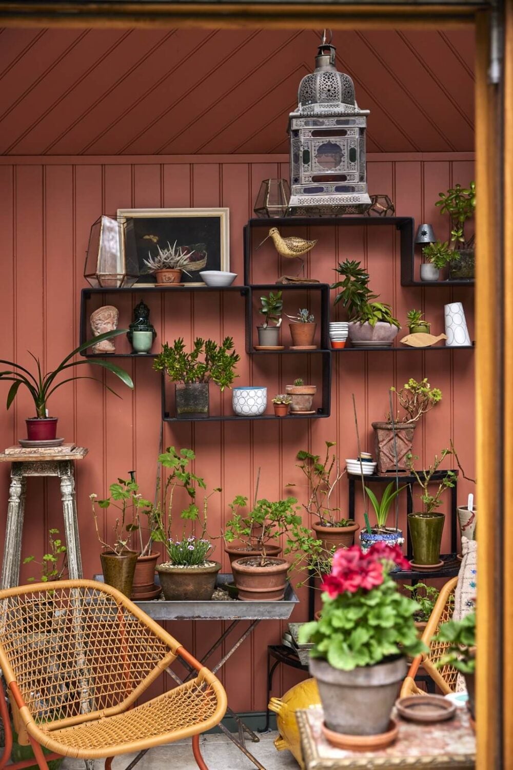 An Eclectic Art-Filled Townhouse in London 25 garden-studio-eclectic-london-townhouse-nordroom