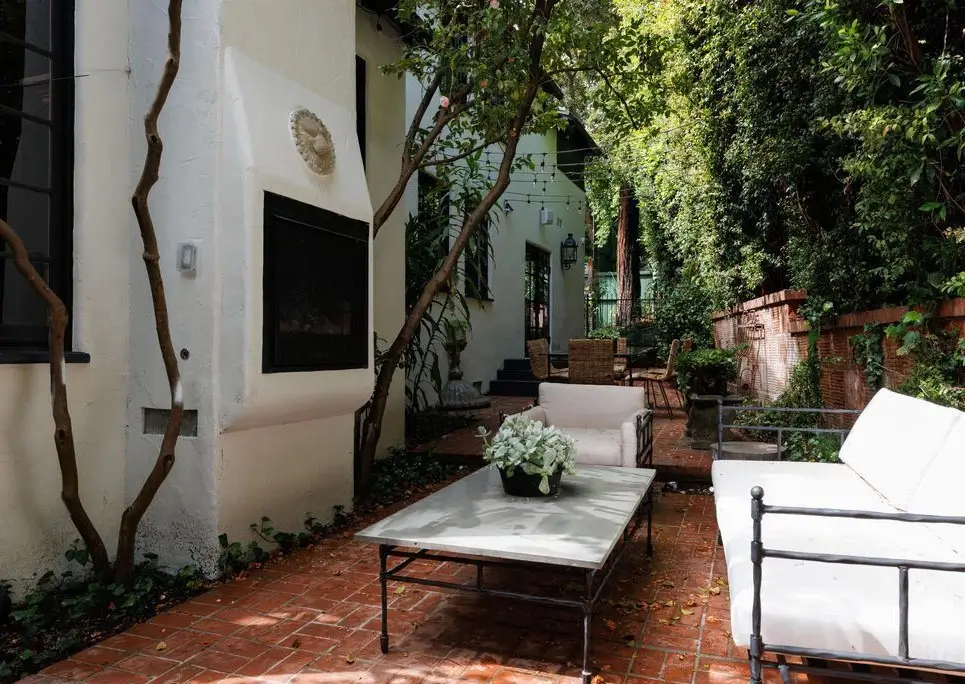 A Beautiful Tudor House in Los Feliz 37 garden-tudor-house-los-feliz-nordroom